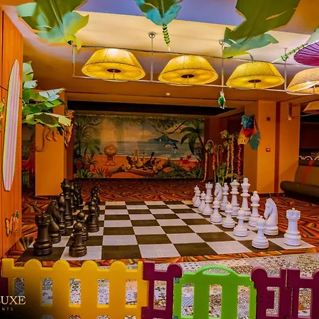 Yamaluxe - Huge - Confort & Luxury With Great View * 布加勒斯特