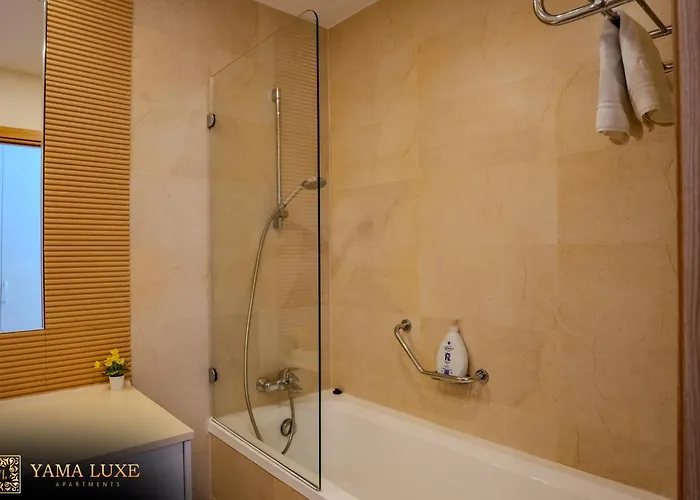 Yamaluxe - Huge - Confort & Luxury With Great View * Bucureşti